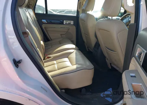 2010 Lincoln Mkx из США, поврежденный, VIN 2LMDJ8JC3ABJ07968